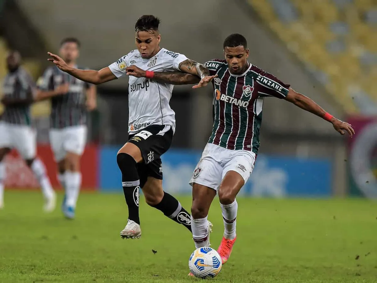 Santos vs Fluminense: A Crucial Clash at Vila Belmiro