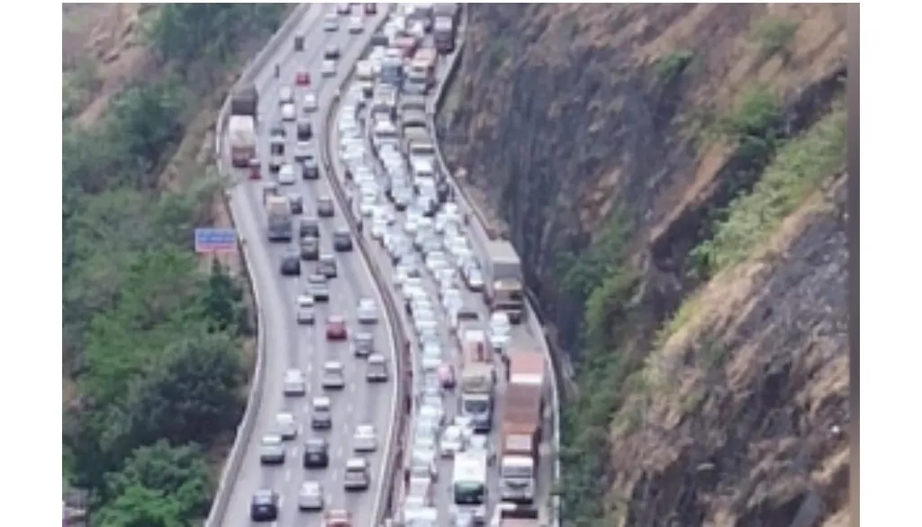 mumbai - pune expressway — IN news