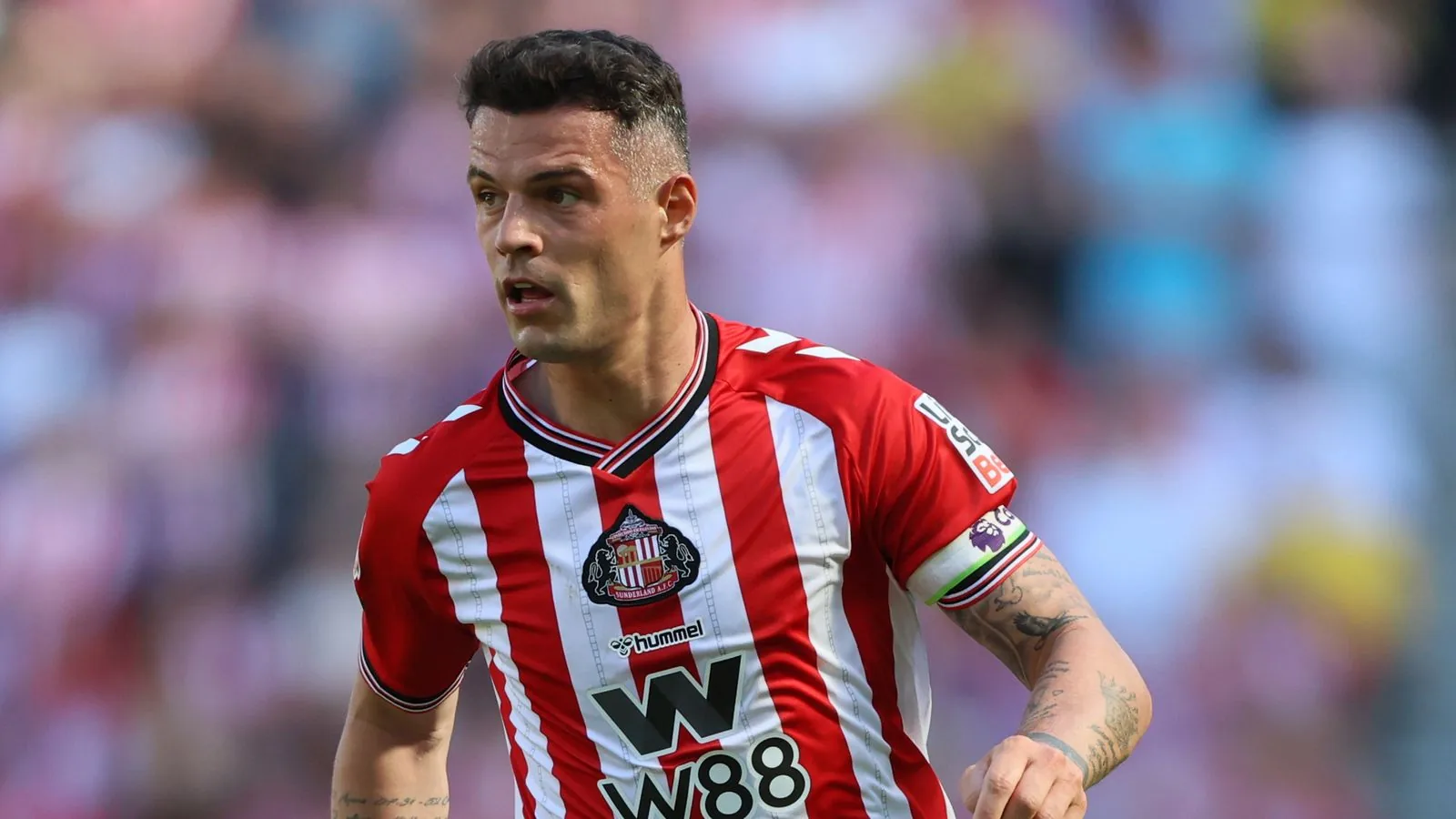 Chelsea in talks to sign Sunderland's Xhaka
